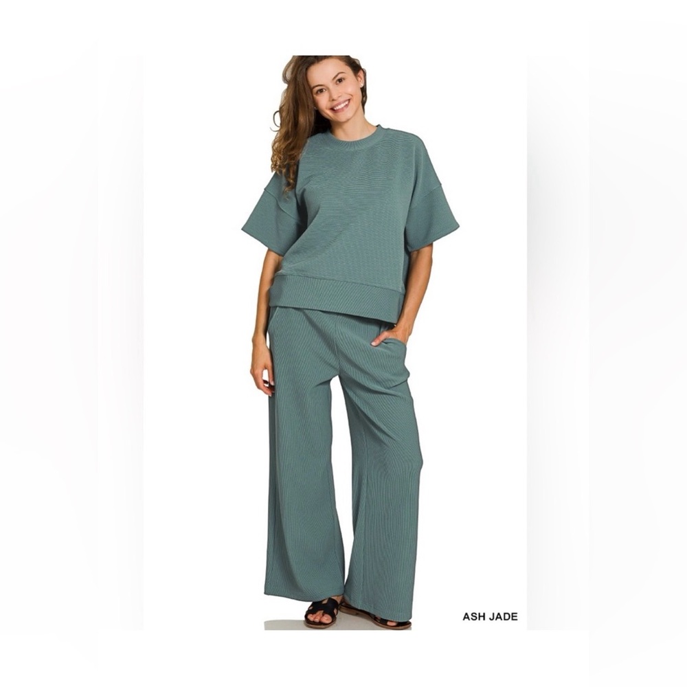 Set Ribbed Pants & Top - Picture 2 of 3